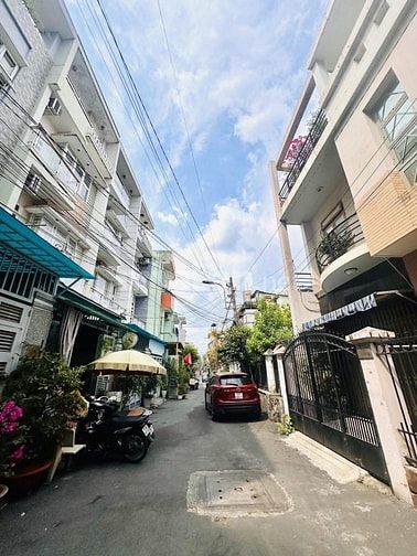 Cần bán gấp nhà Thích Quảng Đức, Phú Nhuận DT 3tỷ080/42m2 có sổ sẵn