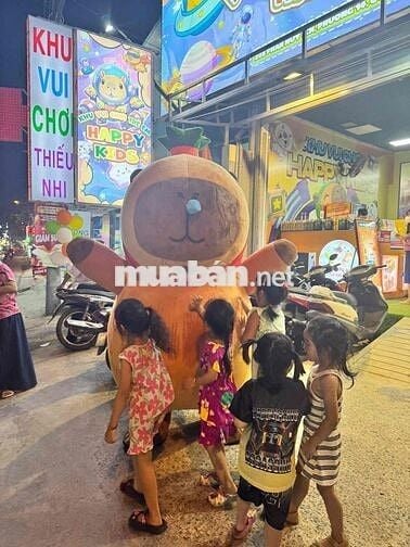 Tuyển tạp vụ làm khu vui chơi trẻ em
