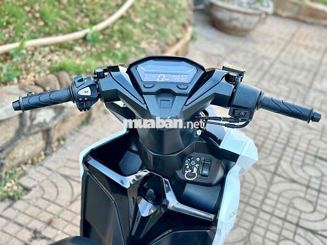 Honda Vario 125 2024 Trắng đen 2.000km