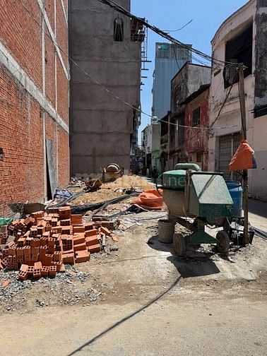 Bán LÔ đất Góc 2 mặt hẻm xe hơi  Quận Tân Phú. 5,2mx14m nở hậu 5,5m