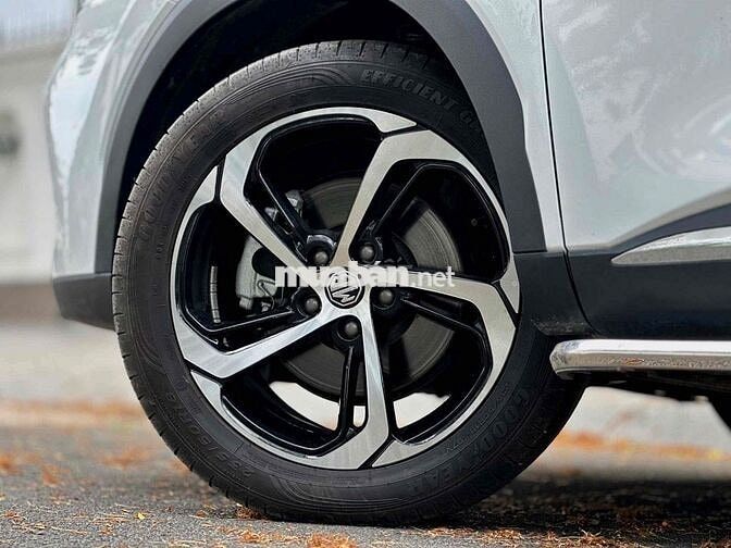 MG HS 2023 bản 1.5T LUXURY 16.000 km