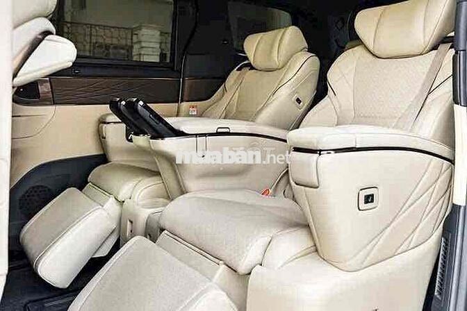 Toyota Alphard Đen 7 chỗ