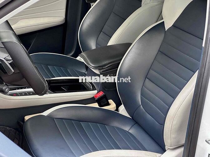 MG HS 2023 bản 1.5T LUXURY 16.000 km