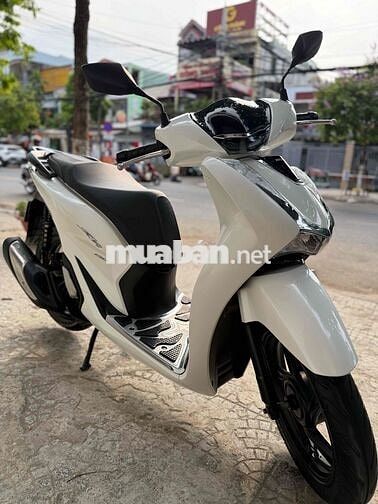 Sh 150 ABS Trắng chính chủ biển43. odo 11000km