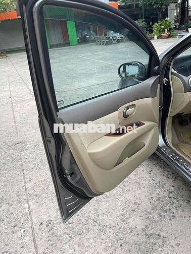 Nissan Livina 7 chổ Thương hiệu Nhật Siu bền Lợi