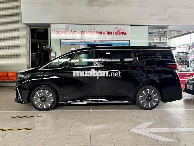 Toyota Alphard Đen 7 chỗ