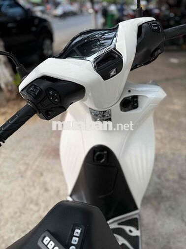 Sh 150 ABS Trắng chính chủ biển43. odo 11000km