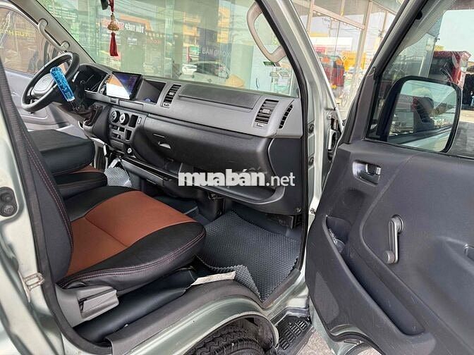 Toyota Hiace 2010
