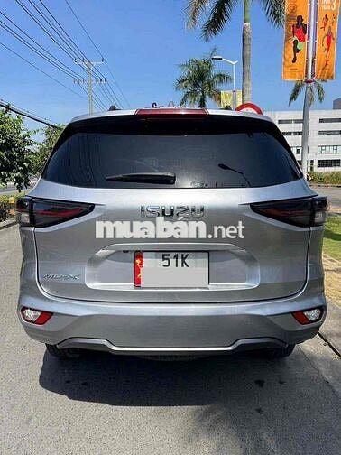 Isuzu Mu-X 2024 10.000km Bạc