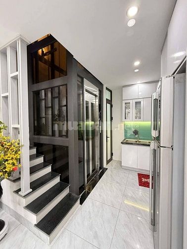 Bán Nhà Thang Máy Giải Phóng, Hoàng Mai 33m, 6  tầng, mt 3.6m, 8.68 tỷ