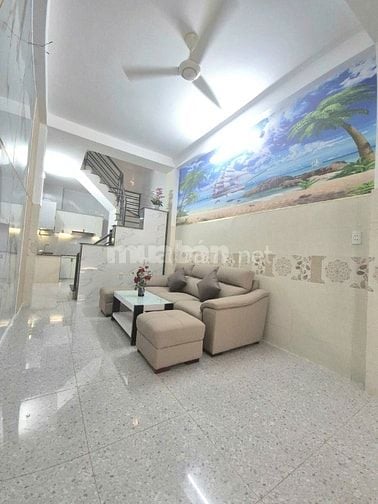 Nhà chính chủ 1 trệt 2 Lầu Sân thượng. Hẻm xe hơi Thông .
