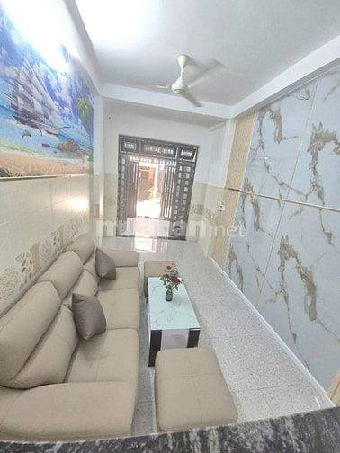 Nhà chính chủ 1 trệt 2 Lầu Sân thượng. Hẻm xe hơi Thông .