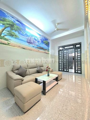 Nhà chính chủ 1 trệt 2 Lầu Sân thượng. Hẻm xe hơi Thông .