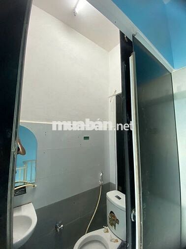 Cho thuê nhà nguyên căn hẻm 308 Huỳnh Tấn Phát  Q7