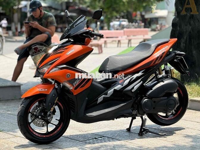 Yamaha NVX 155 2018 Cam đen