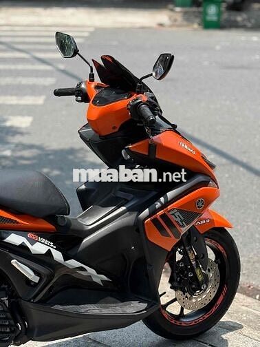 Yamaha NVX 155 2018 Cam đen