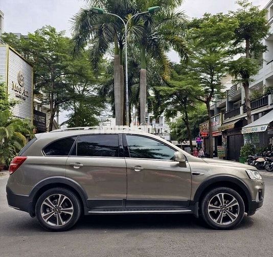 Chevrolet Captiva Revv 2016 Nâu