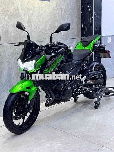 KAWASAKI Z400 Xanh Đen