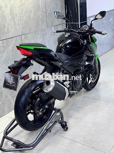 KAWASAKI Z400 Xanh Đen