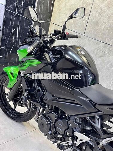 KAWASAKI Z400 Xanh Đen