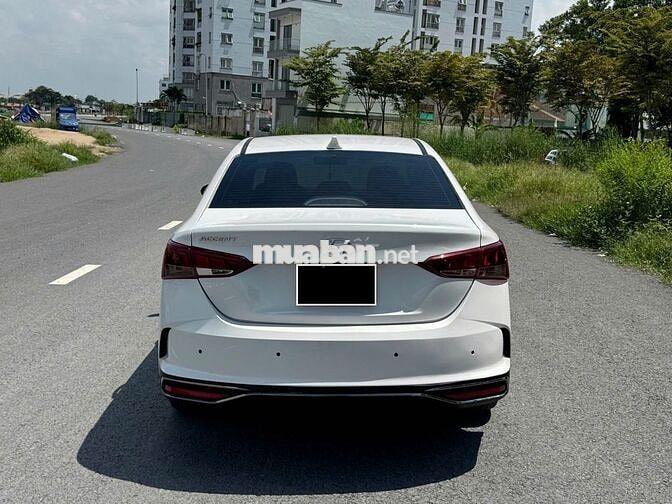 bán xe Hyundai Accent AT 2024 màu trắng