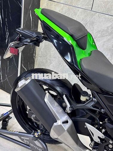 KAWASAKI Z400 Xanh Đen