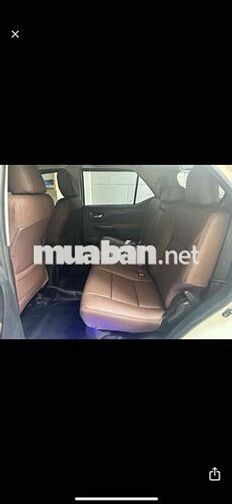 Toyota Fortuner 2017 Trắng xe cam kết rin 100%