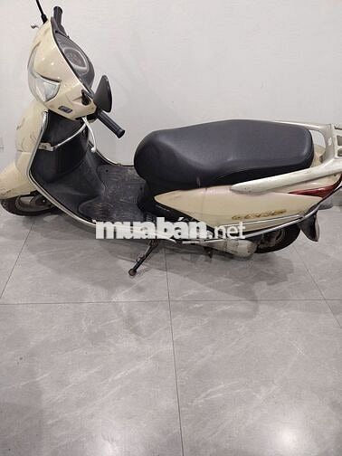 Honda Lead 2009 màu Kem