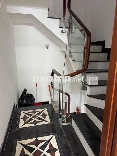 Ko Phí DV Free Xe Phòng 30m2 Đường Ký Con PhúNhuận Full NộiThất Tầng 1