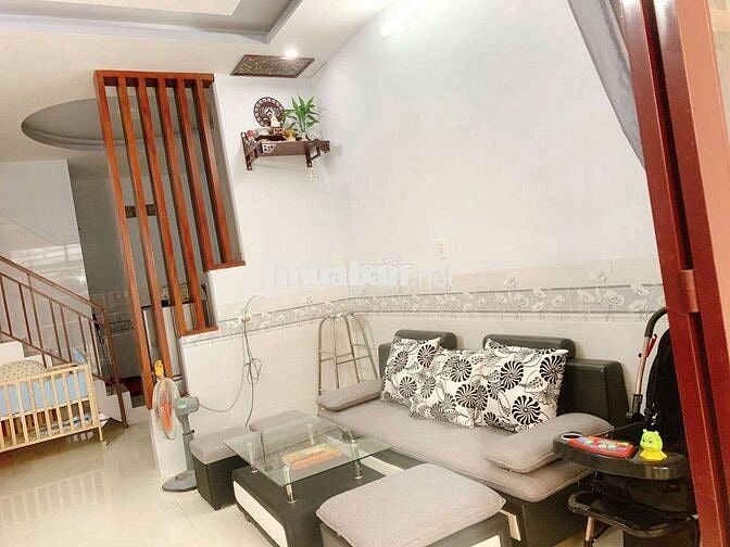Nhà dân bán sổ đỏ thổ cư giá siêu rẻ 2,85tỷ đường nhựa 