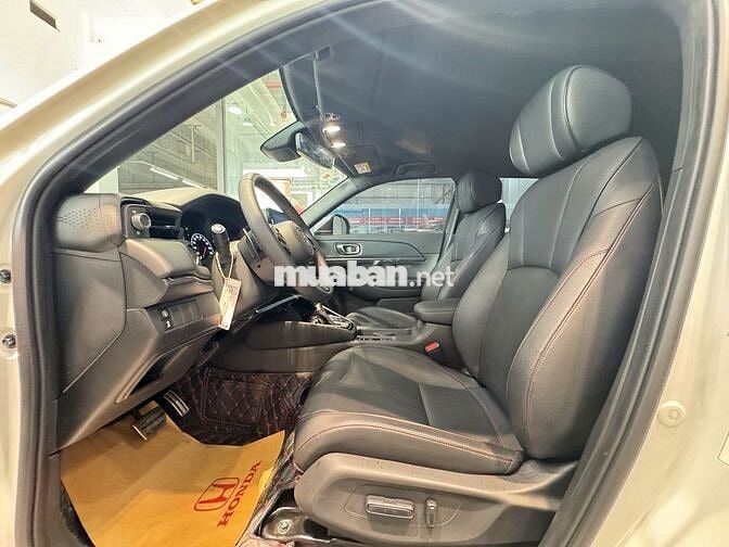 Honda HR-V RS 2023 Trắng 11.000 km