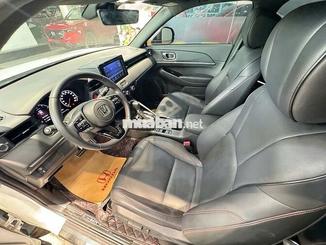 Honda HR-V RS 2023 Trắng 11.000 km