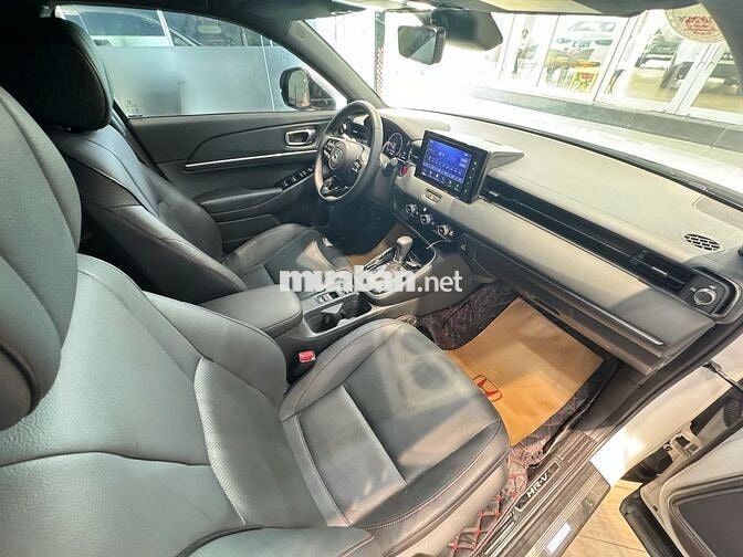 Honda HR-V RS 2023 Trắng 11.000 km