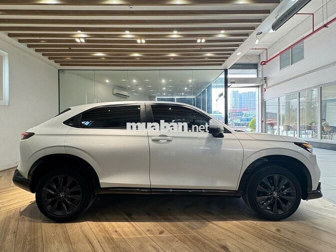 Honda HR-V RS 2023 Trắng 11.000 km