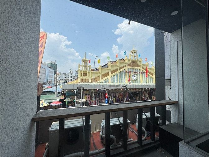 Cho Thuê Mặt Bằng + Lầu 1 341 Hai Bà Trưng Q3 (đối diện chợ Tân Định)