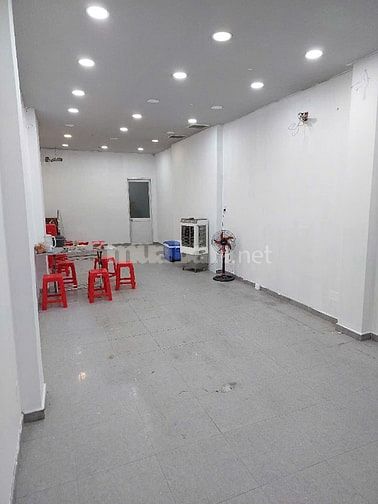 Cho Thuê Mặt Bằng + Lầu 1 341 Hai Bà Trưng Q3 (đối diện chợ Tân Định)