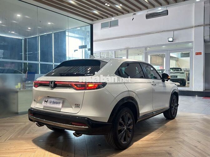 Honda HR-V RS 2023 Trắng 11.000 km