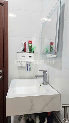 BÁN NHÀ MẶT TIỀN ĐƯỜNG SỐ 24 (LÊ VĂN QUỚI RẺ VÀO)