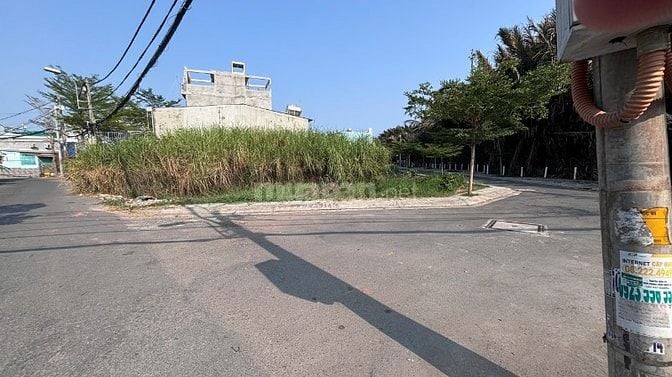 Đất Thổ 88 m2, 3 Mặt tiền, Xã Nhơn Đức,hẻm 7m,XD Ngay