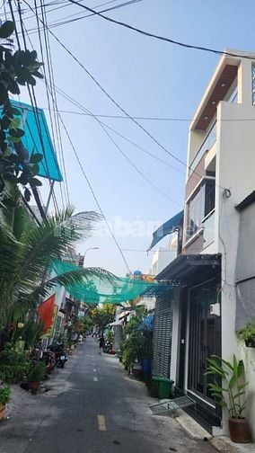 BÁN NHÀ MẶT TIỀN ĐƯỜNG SỐ 24 (LÊ VĂN QUỚI RẺ VÀO)