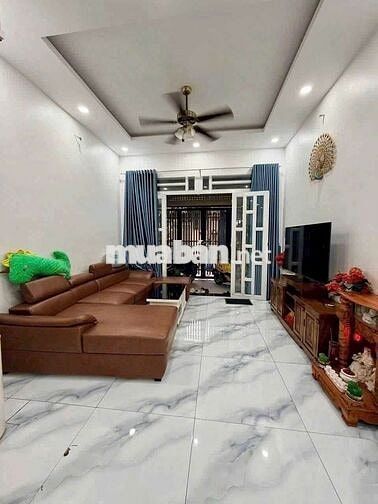 nhà gần khu dân cư Vĩnh Lộc.3 phòng ngủ.có nội thất 