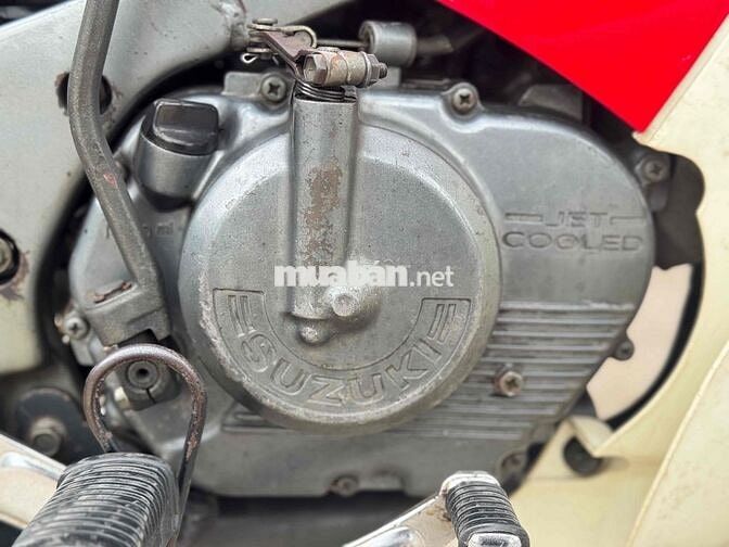 Suzuki RGV120 Đỏ Trắng