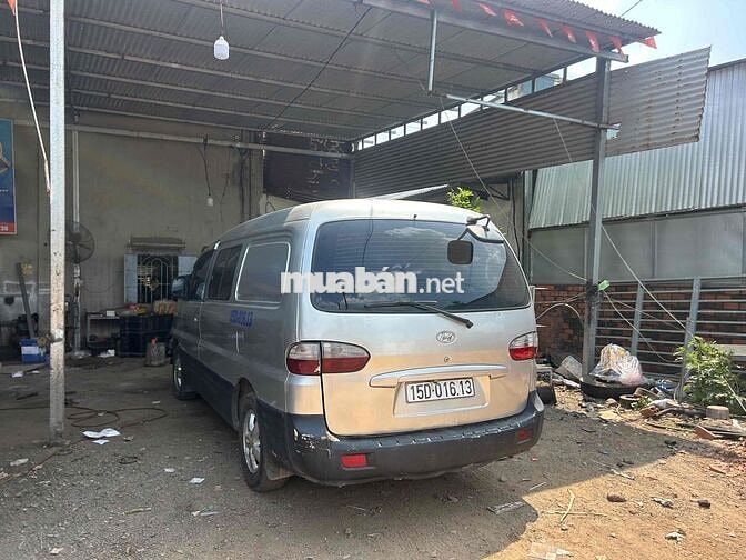 Hyundai Starex 2005 Bạc