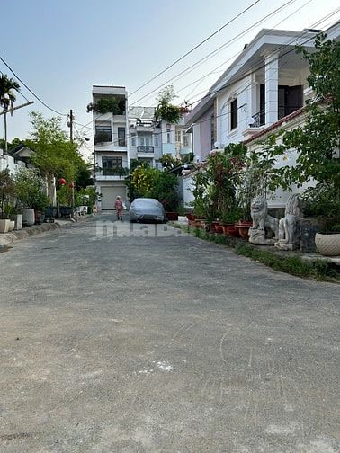 BIỆT THỰ TRẦN NÃO 58 TỶ + BIỆT THỰ ĐƯỜNG ĐỖ PHÁP THUẬN 90 TỶ