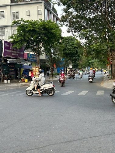 BIỆT THỰ TRẦN NÃO 58 TỶ + BIỆT THỰ ĐƯỜNG ĐỖ PHÁP THUẬN 90 TỶ