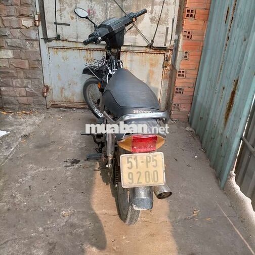 Honda Dream II Đen