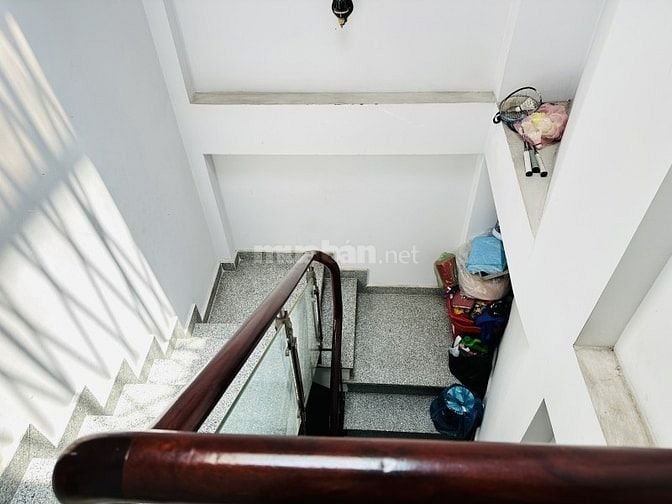 Nhà giá rẻ Lý Chính Thắng, Quận 3 – 36m2 sàn, hẻm ô tô, chỉ 2 tỷ hơn
