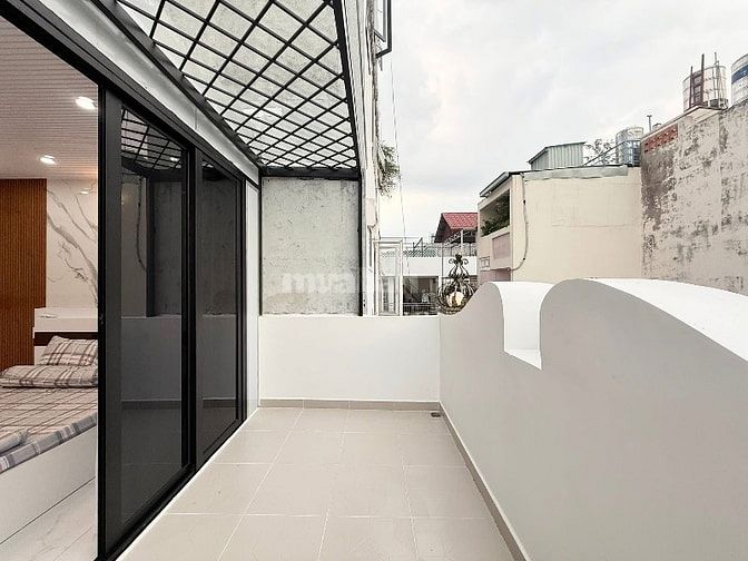 Nhà 4 Lầu Tuyệt đẹp Thiết Kế cổ điển  HXH Thích Quảng Đức p4