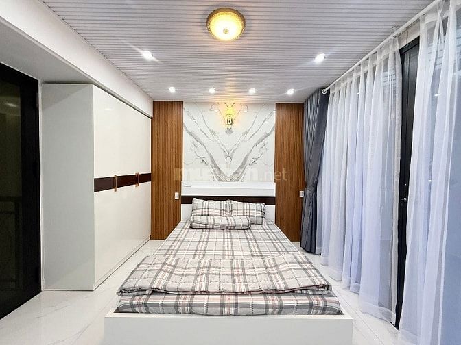Nhà 4 Lầu Tuyệt đẹp Thiết Kế cổ điển  HXH Thích Quảng Đức p4