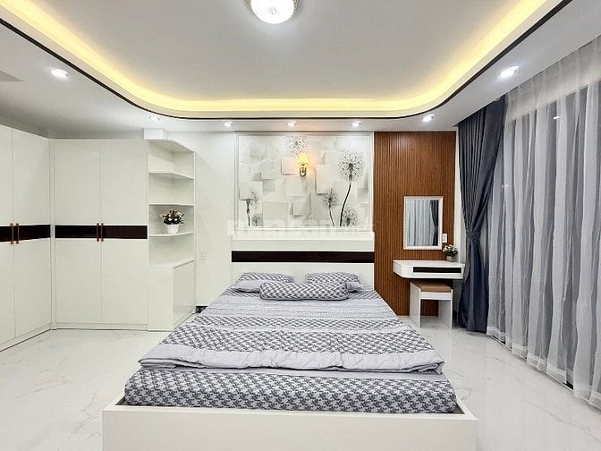Nhà 4 Lầu Tuyệt đẹp Thiết Kế cổ điển  HXH Thích Quảng Đức p4